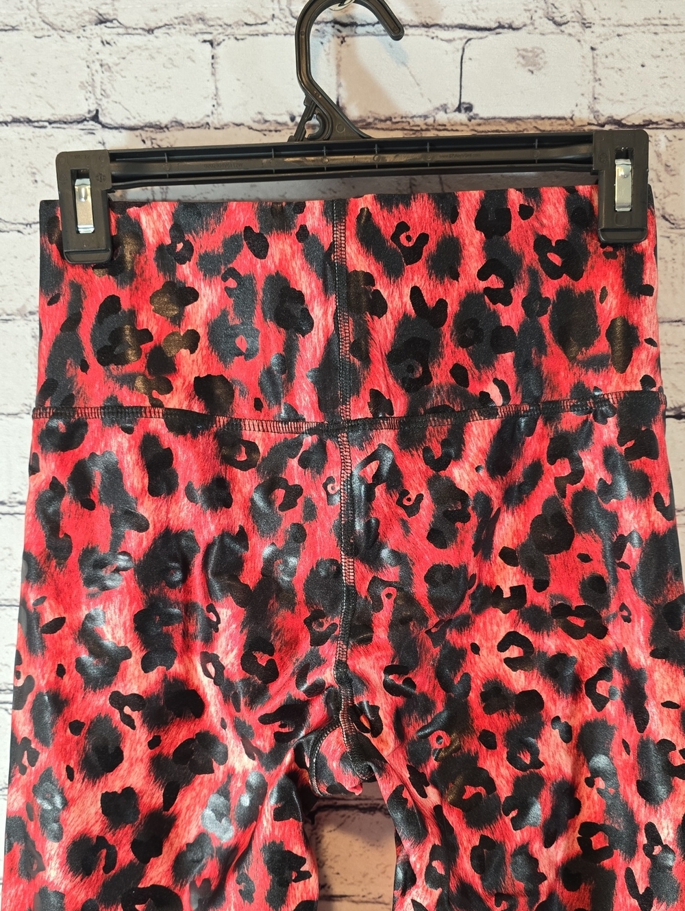 Terez Red, Black and Pink Leopard Print Athletic Leggings Size M EUC - Picture 7 of 9